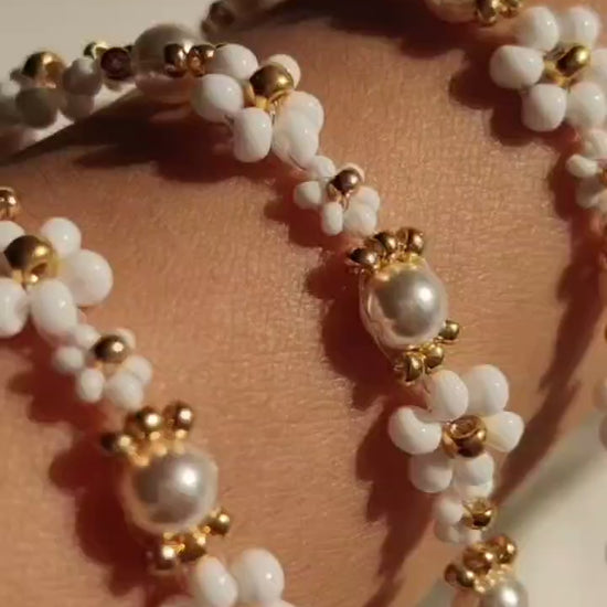 white-beads-handmade-necklace-with-pearls