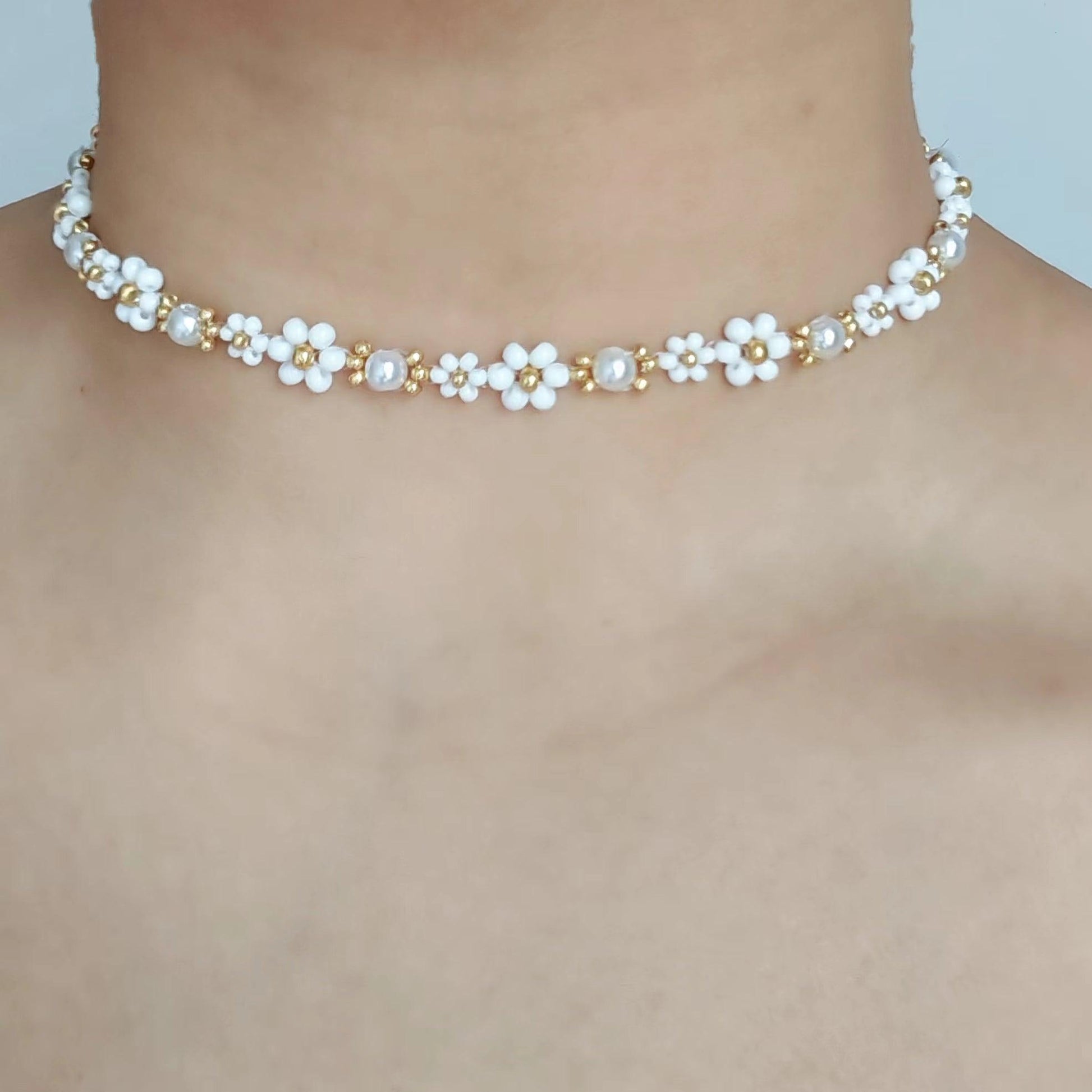 white-beaded-handmade-necklace-with-pearl
