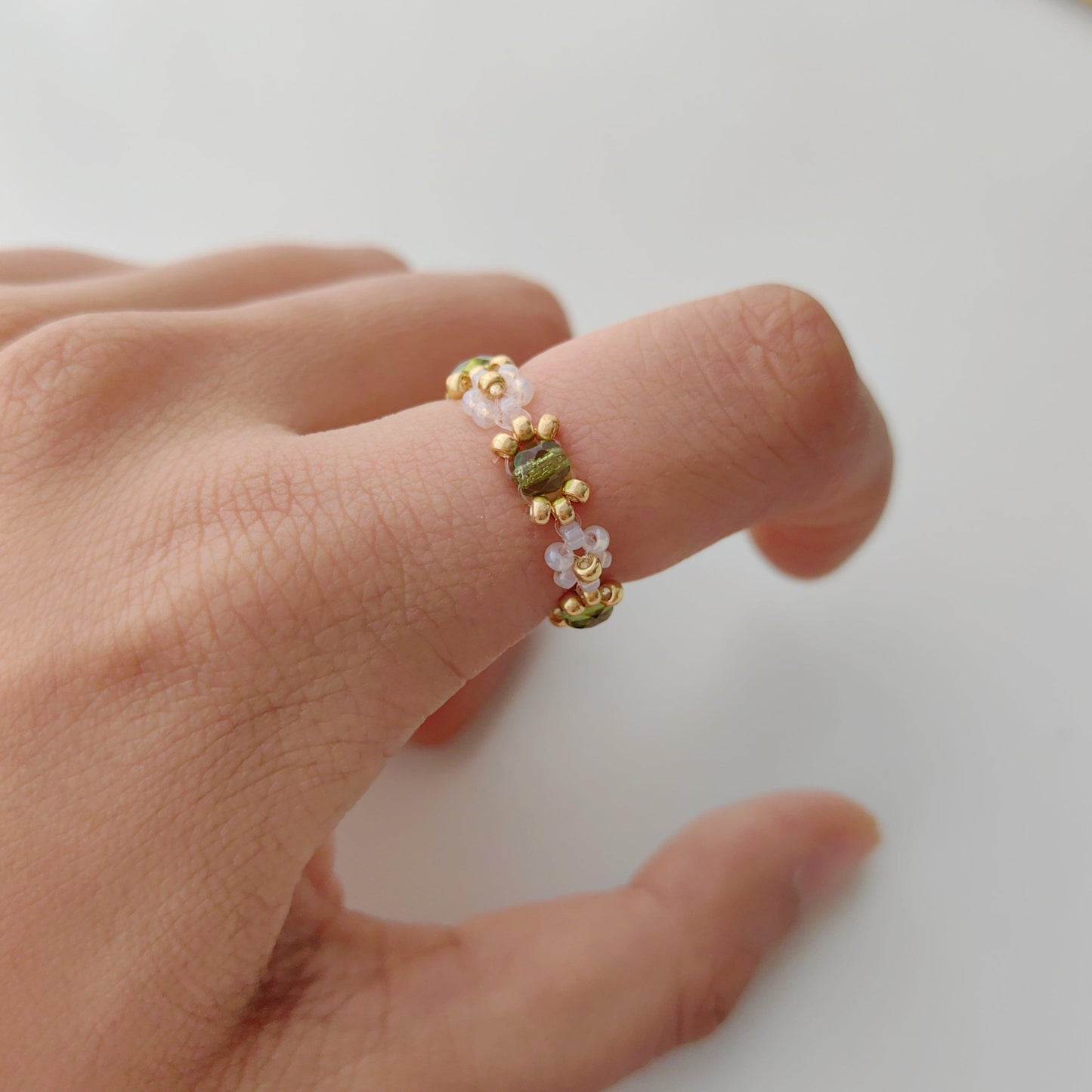 women-bead-handmade-ring-with-green-crystal